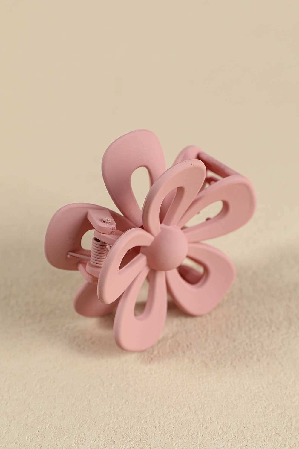 LDC Sweet Hollowed Flower Shape Claw Clip